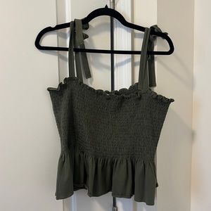 NWOT H&M smocked crop top